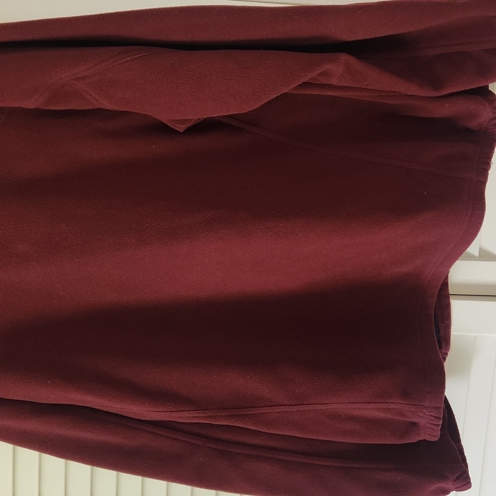 L.L. Bean Zip Up Burgundy Fleece XLT - Picture 8 of 8